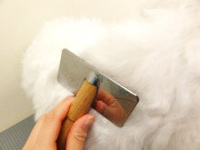 トリミングの主な手順 03 ブラッシング